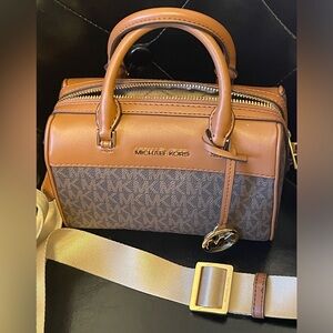 Small Michael Kors crossbody bag